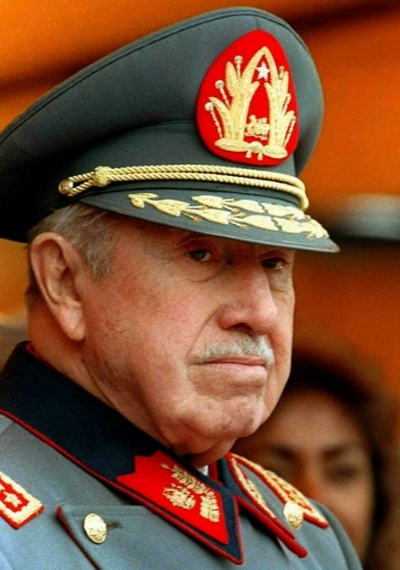 Dictadores con bigote - Augusto Pinochet